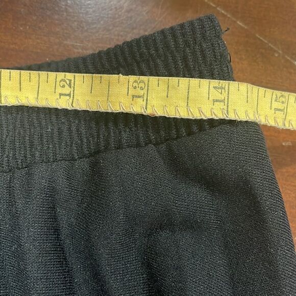 Alfred Dunner Black Pleated Pull On Midi Skirt - Picture 5 of 6